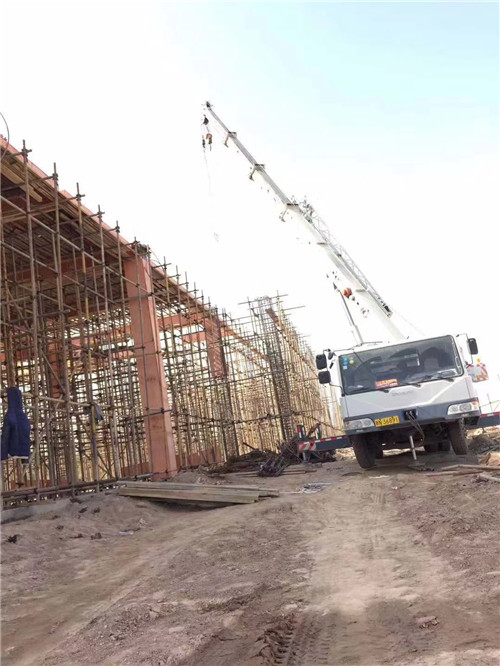 灵丘县吊车作业的安全注意事项有哪些？