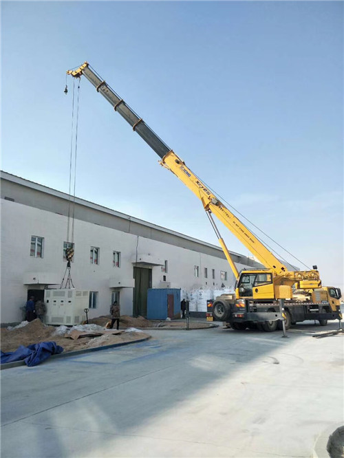 灵丘县“超载就喊停”—— 吊车的 “重量保镖” 技术