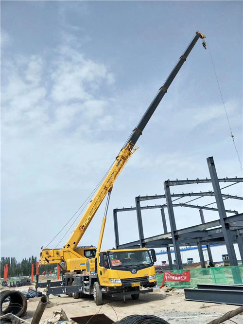 灵丘县超高层建筑钢结构吊装案例